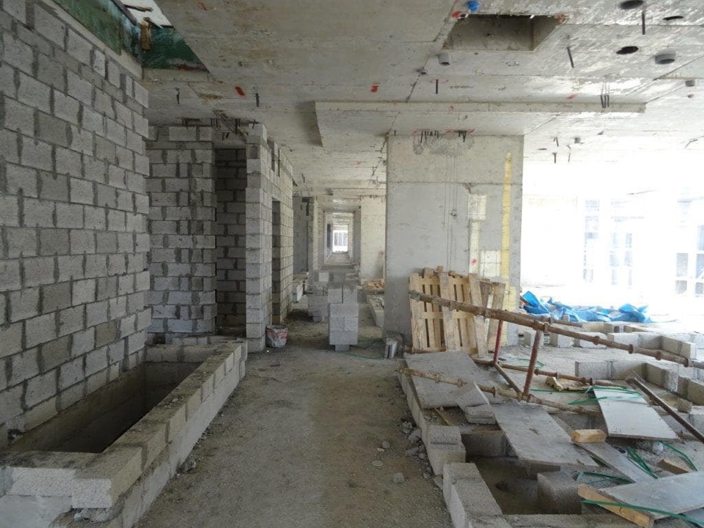 Riviera 43 - Construction
