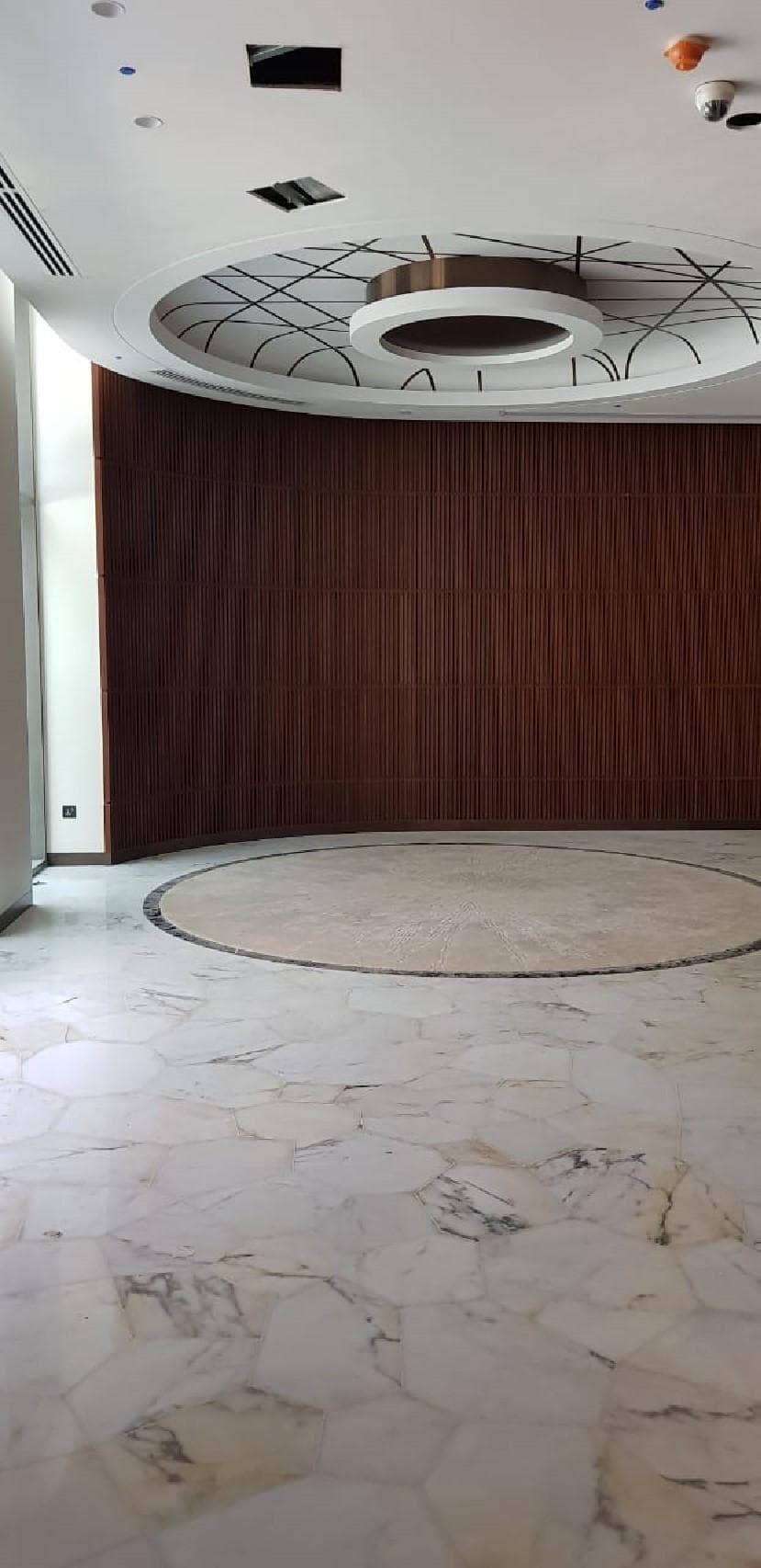 W Residences Dubai The Palm - Construction