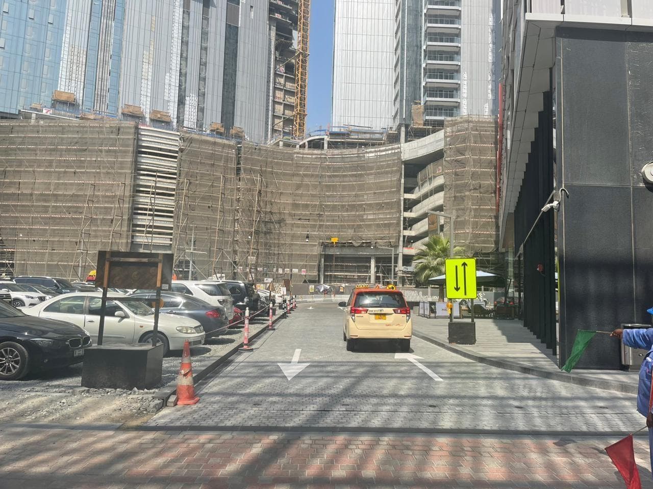 Elegance Tower - Construction