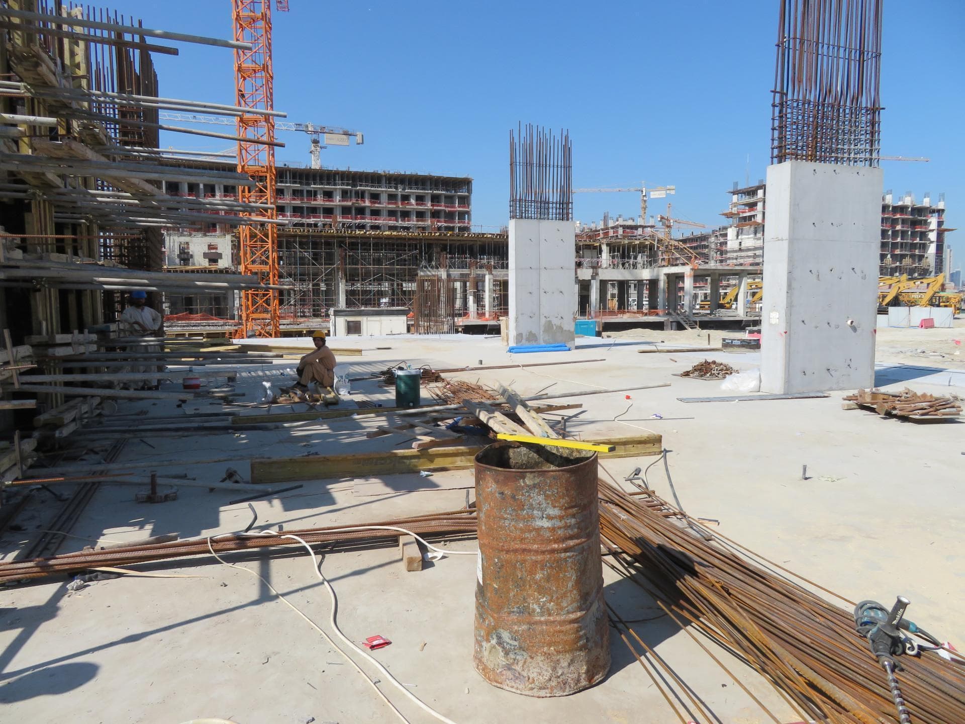 Riviera 32 - Construction