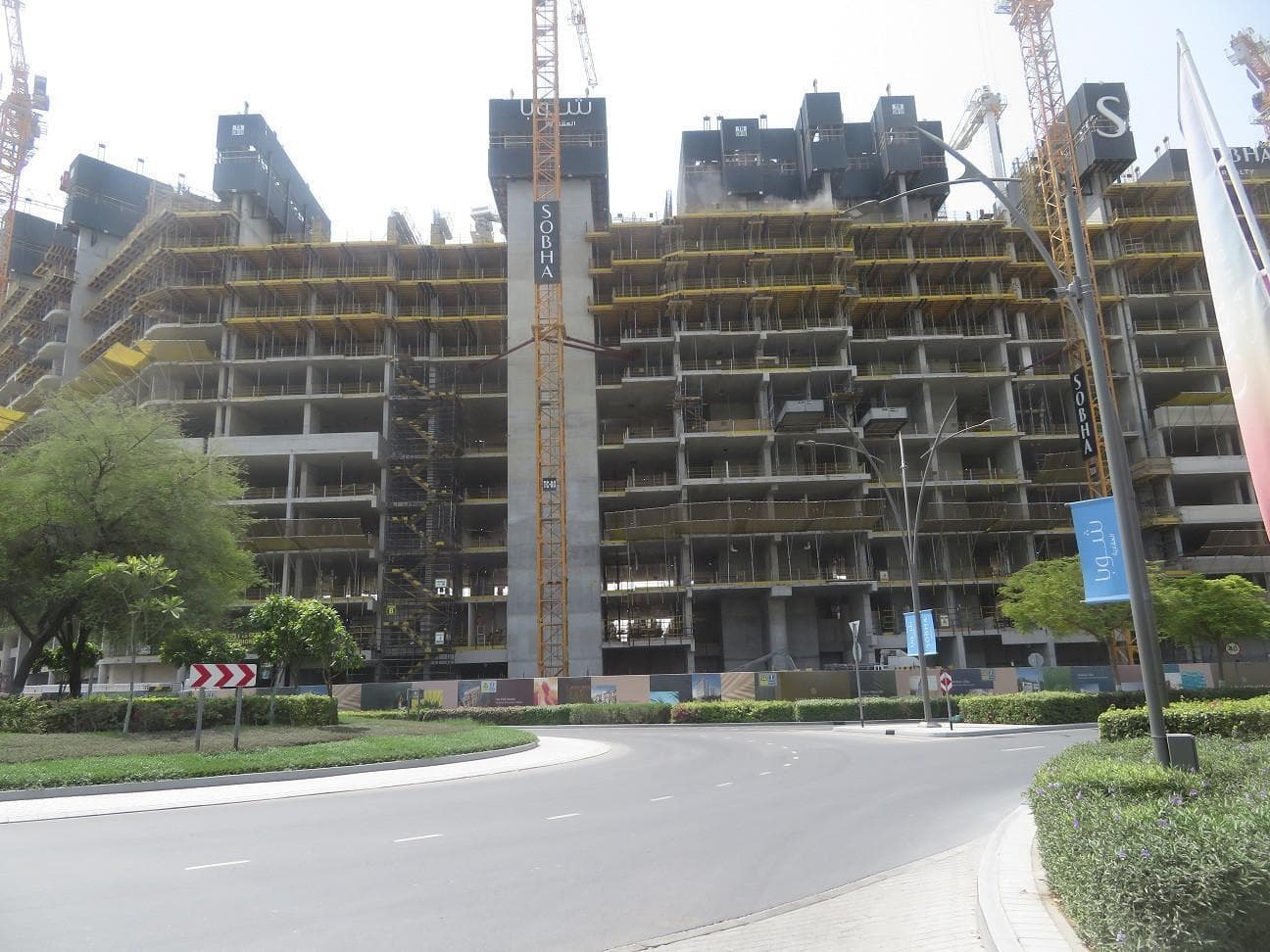 The Crest - Construction