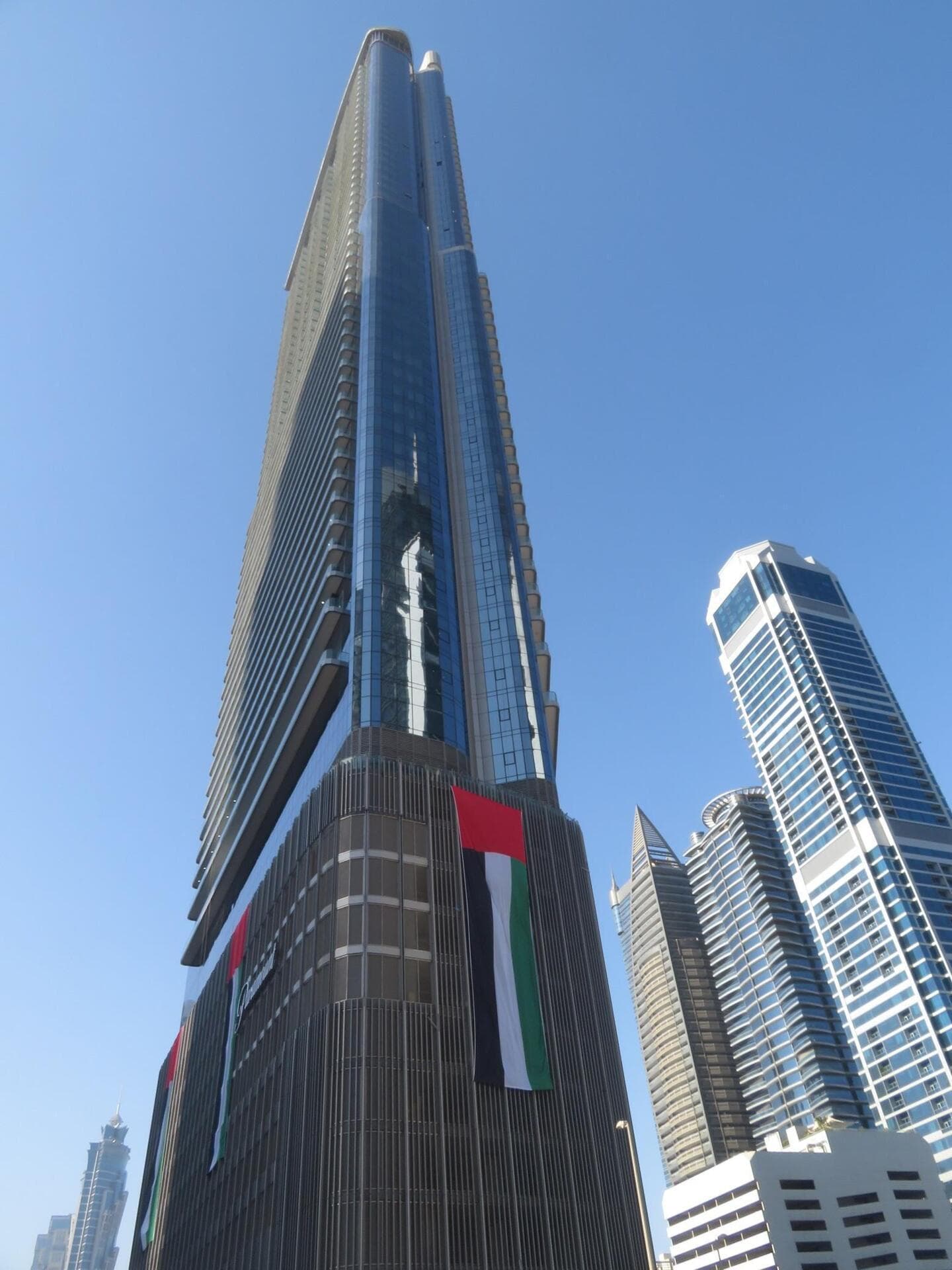 Paramount Tower Hotel & Residences - Construction