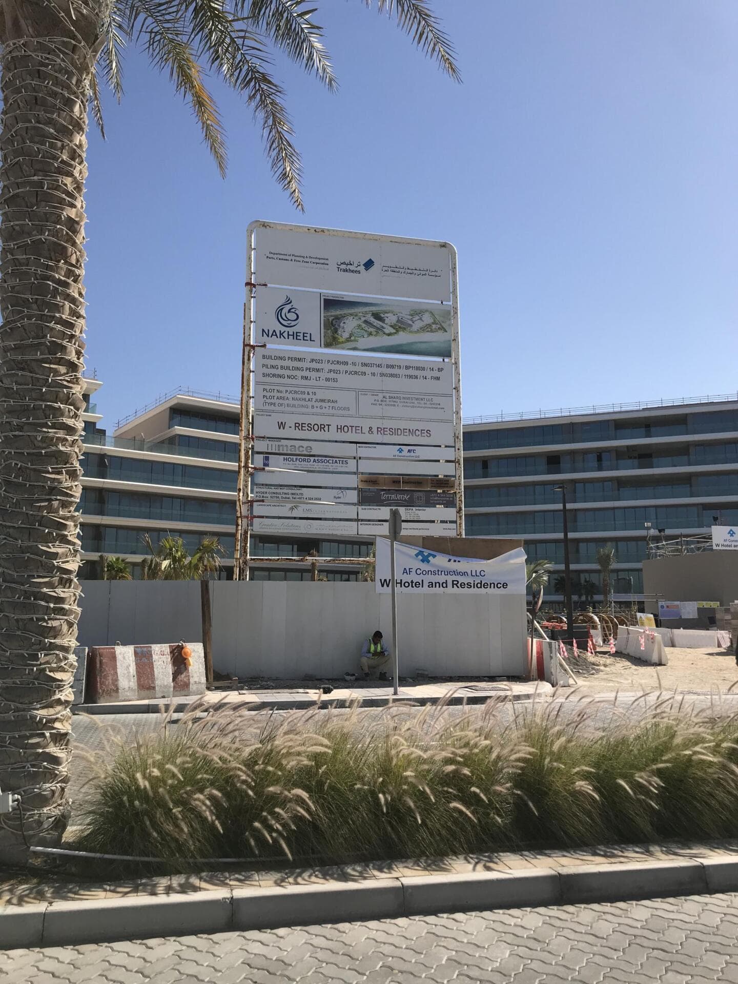 W Residences Dubai The Palm - Construction