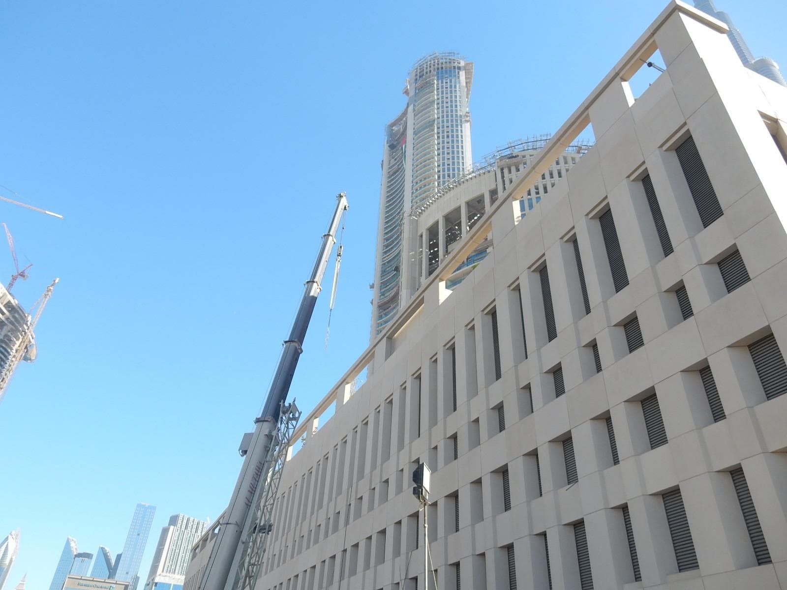 Burj Vista - Construction