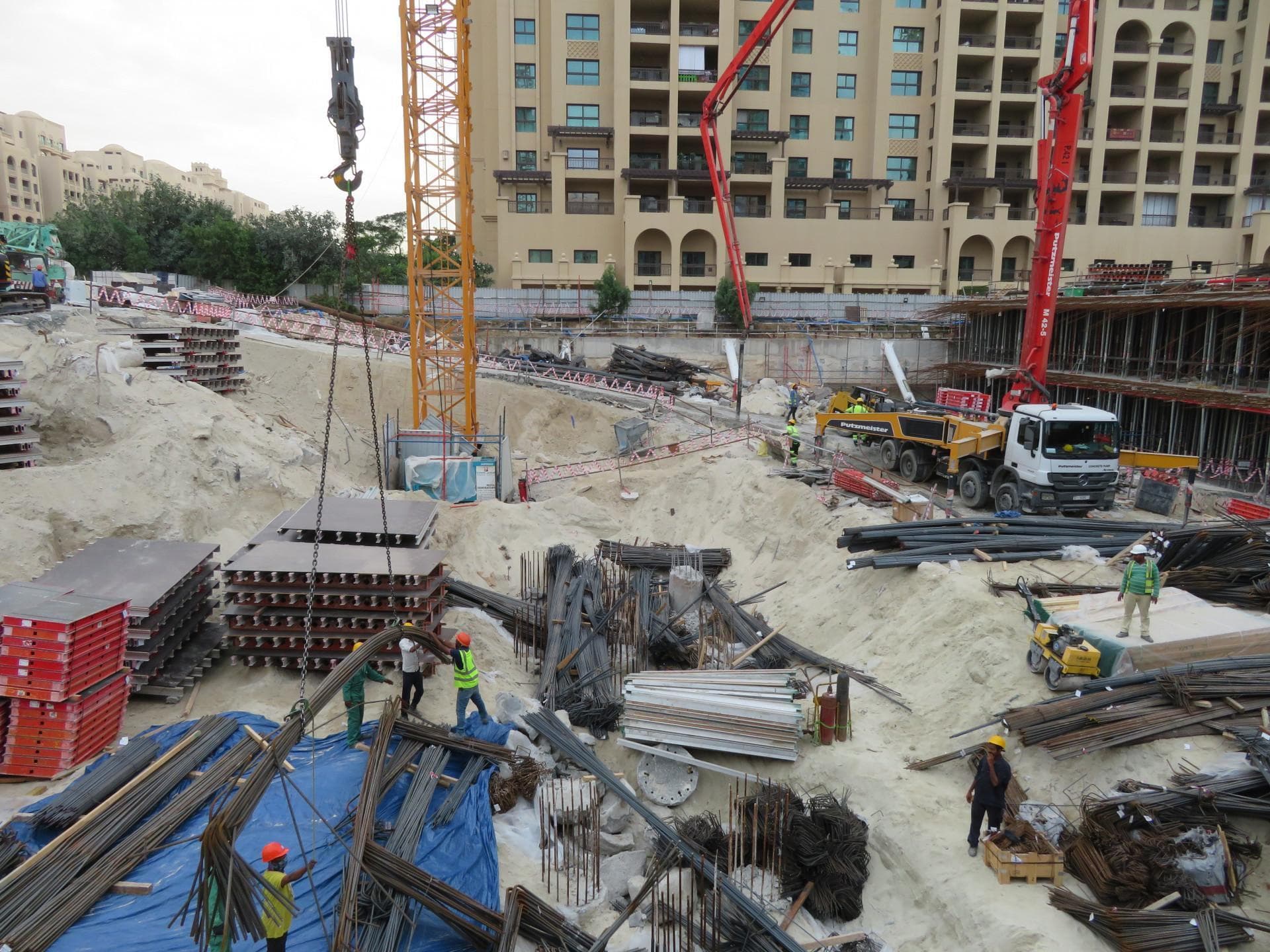 Seven Hotel And Apartments The Palm - Construction