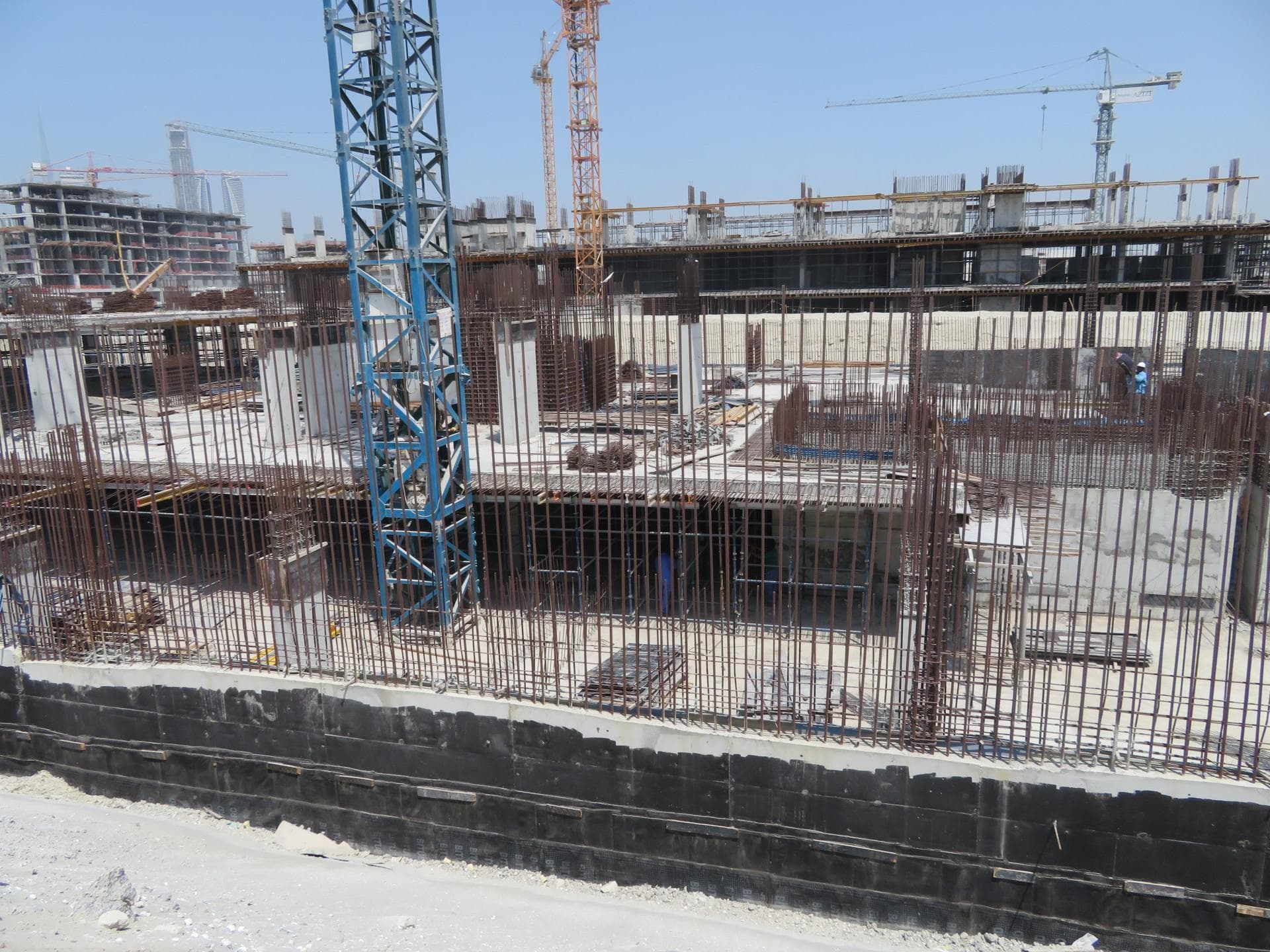 Riviera 32 - Construction