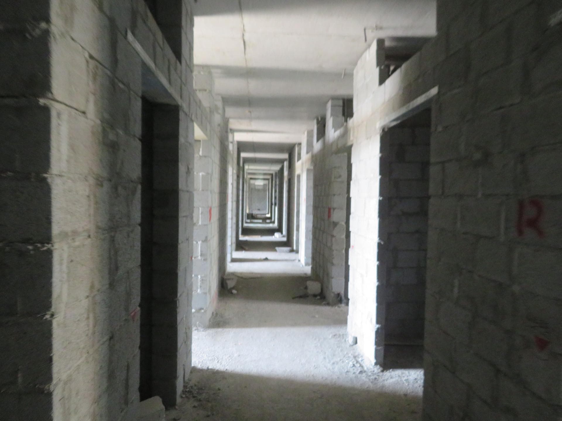 Riviera 32 - Construction