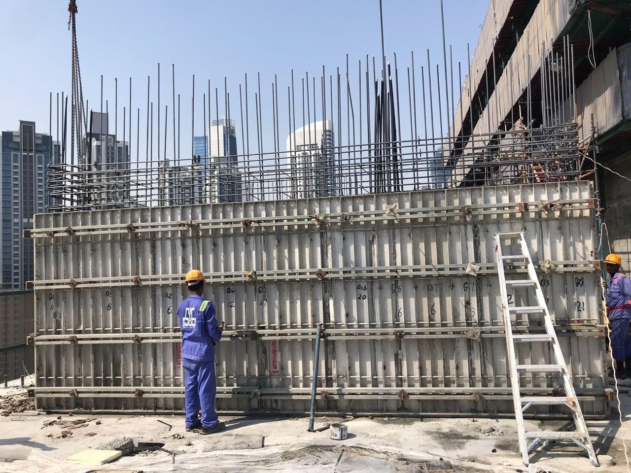 Paramount Tower Hotel & Residences - Construction