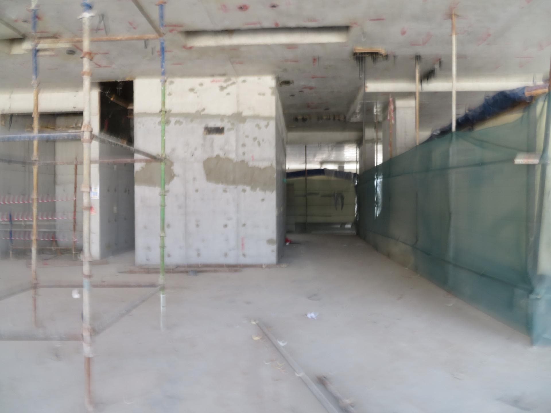 Riviera 32 - Construction