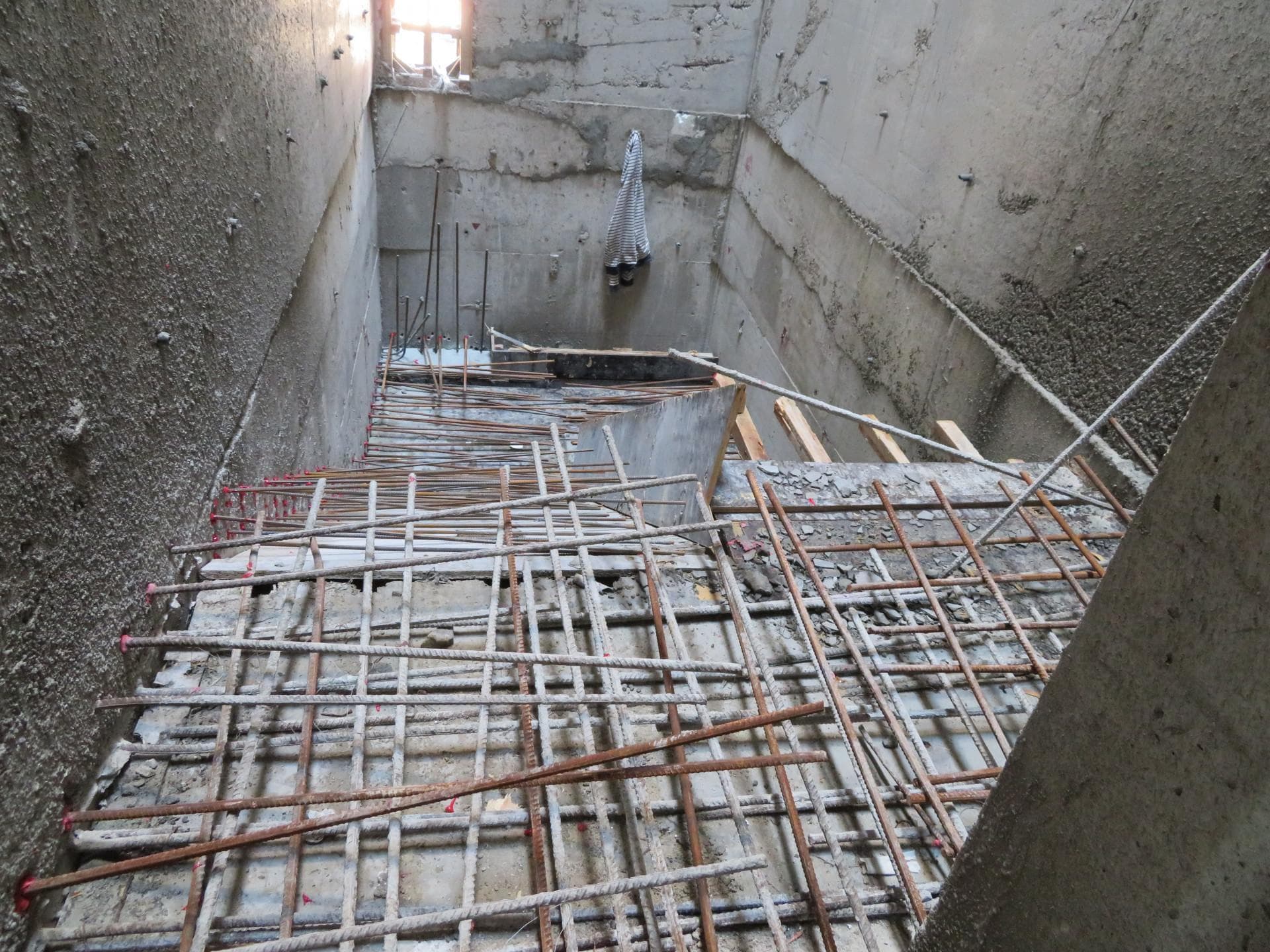 Riviera 15 - Construction