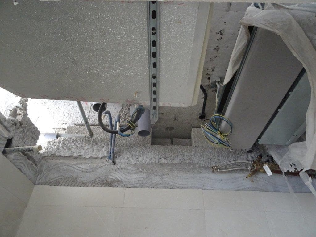 Riviera 38 - Construction