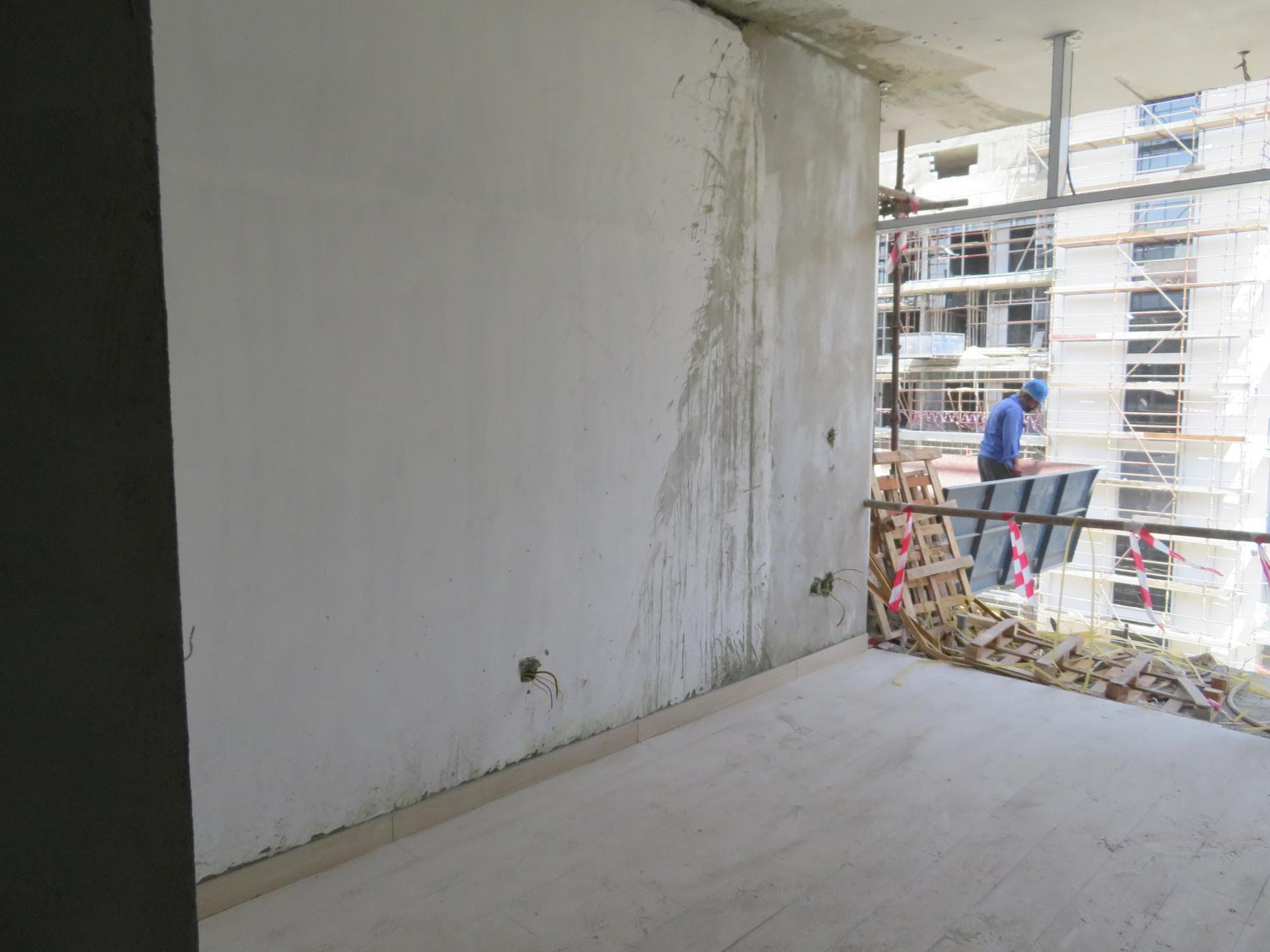 Riviera 15 - Construction