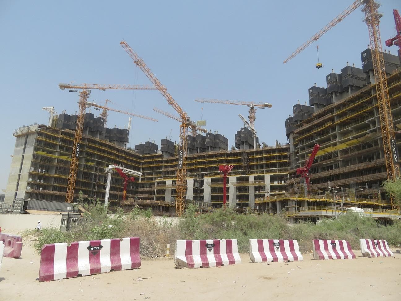 The Crest - Construction