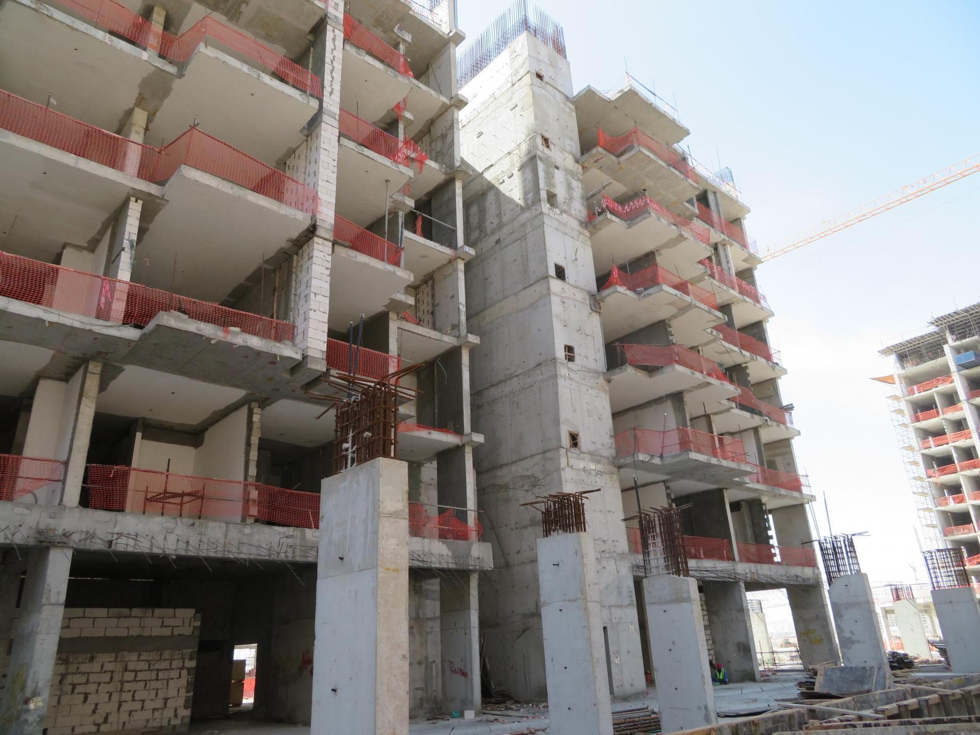 Riviera 15 - Construction