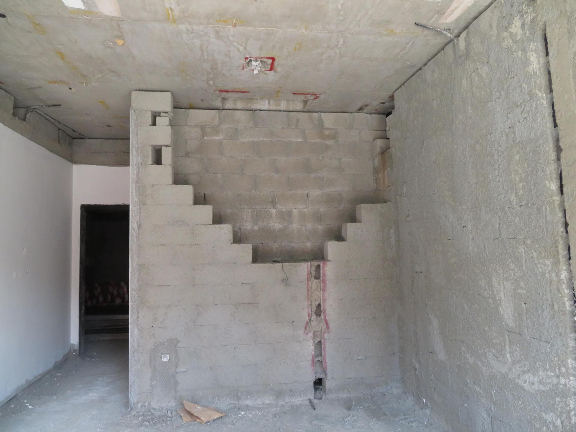 Riviera 15 - Construction