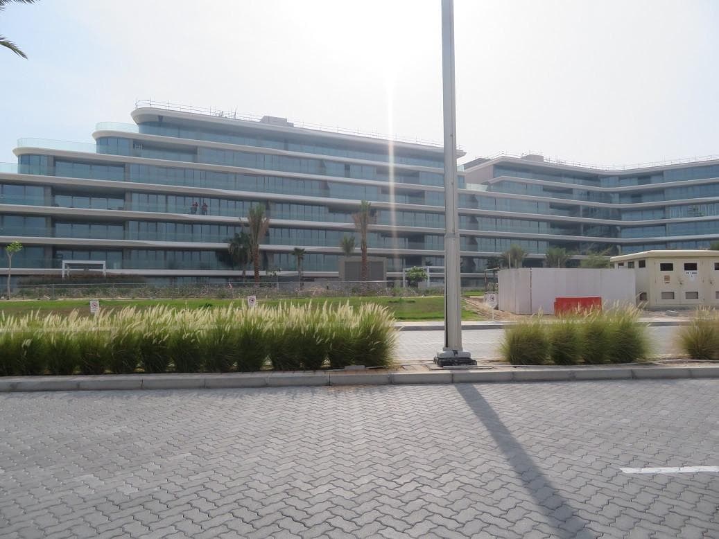 W Residences Dubai The Palm - Construction