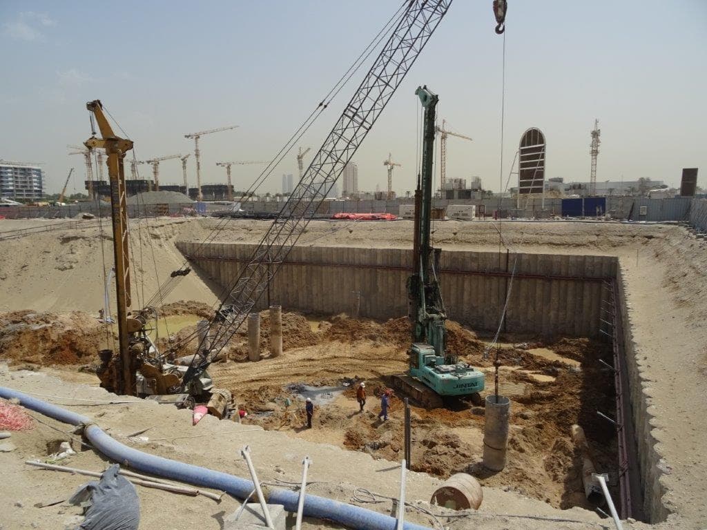 Riviera Beachfront - Construction