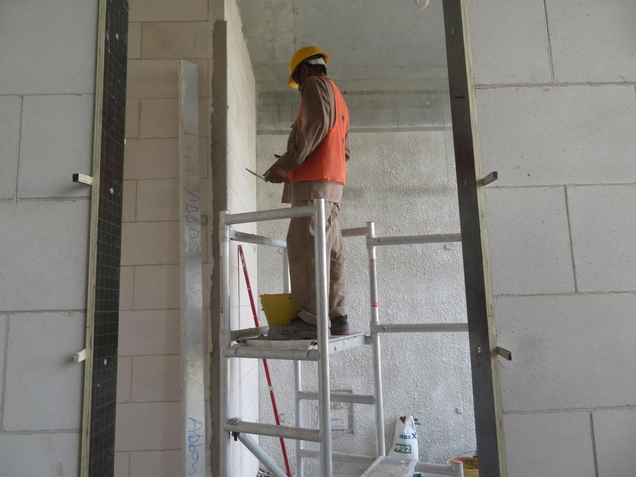 The Crest - Construction