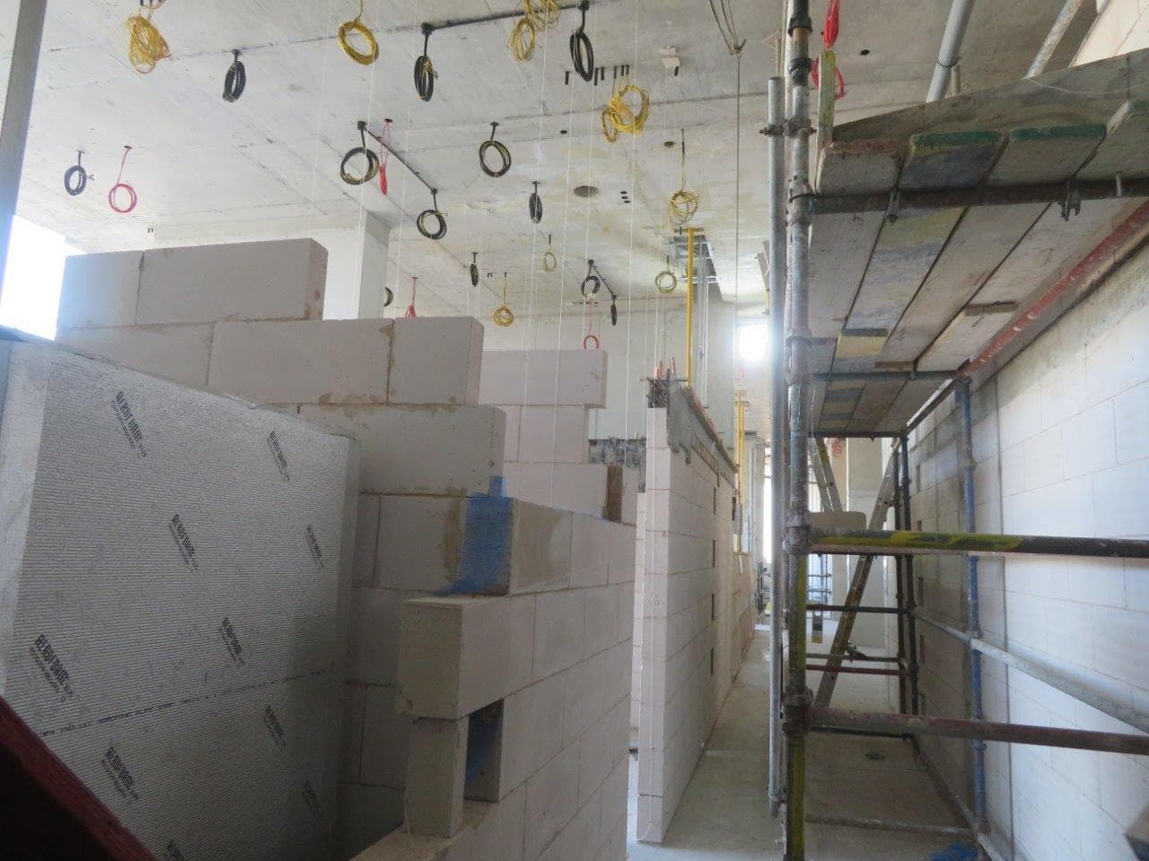 The Crest - Construction