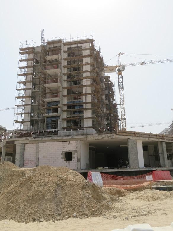 Riviera 13 - Construction