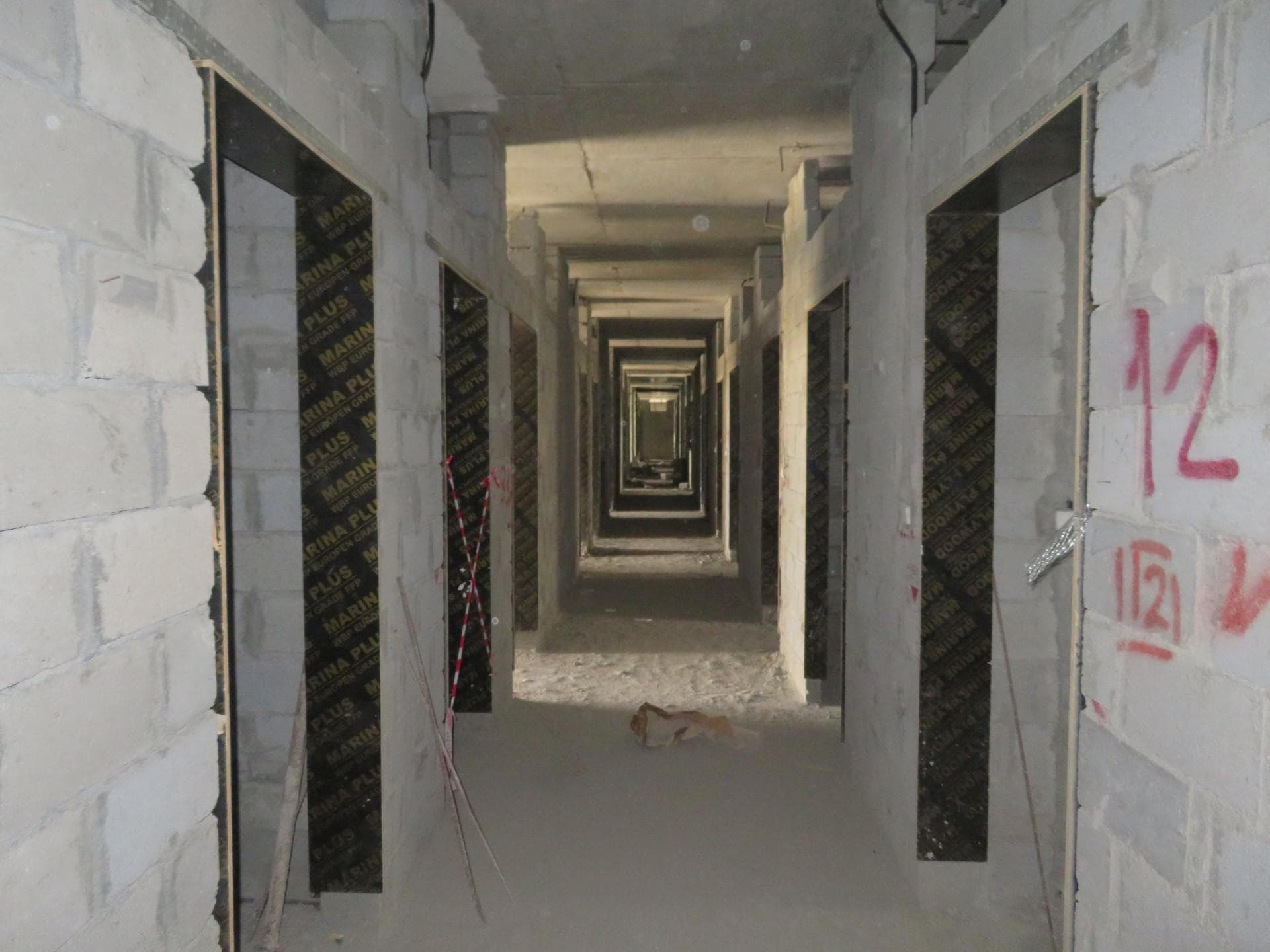 Riviera 32 - Construction