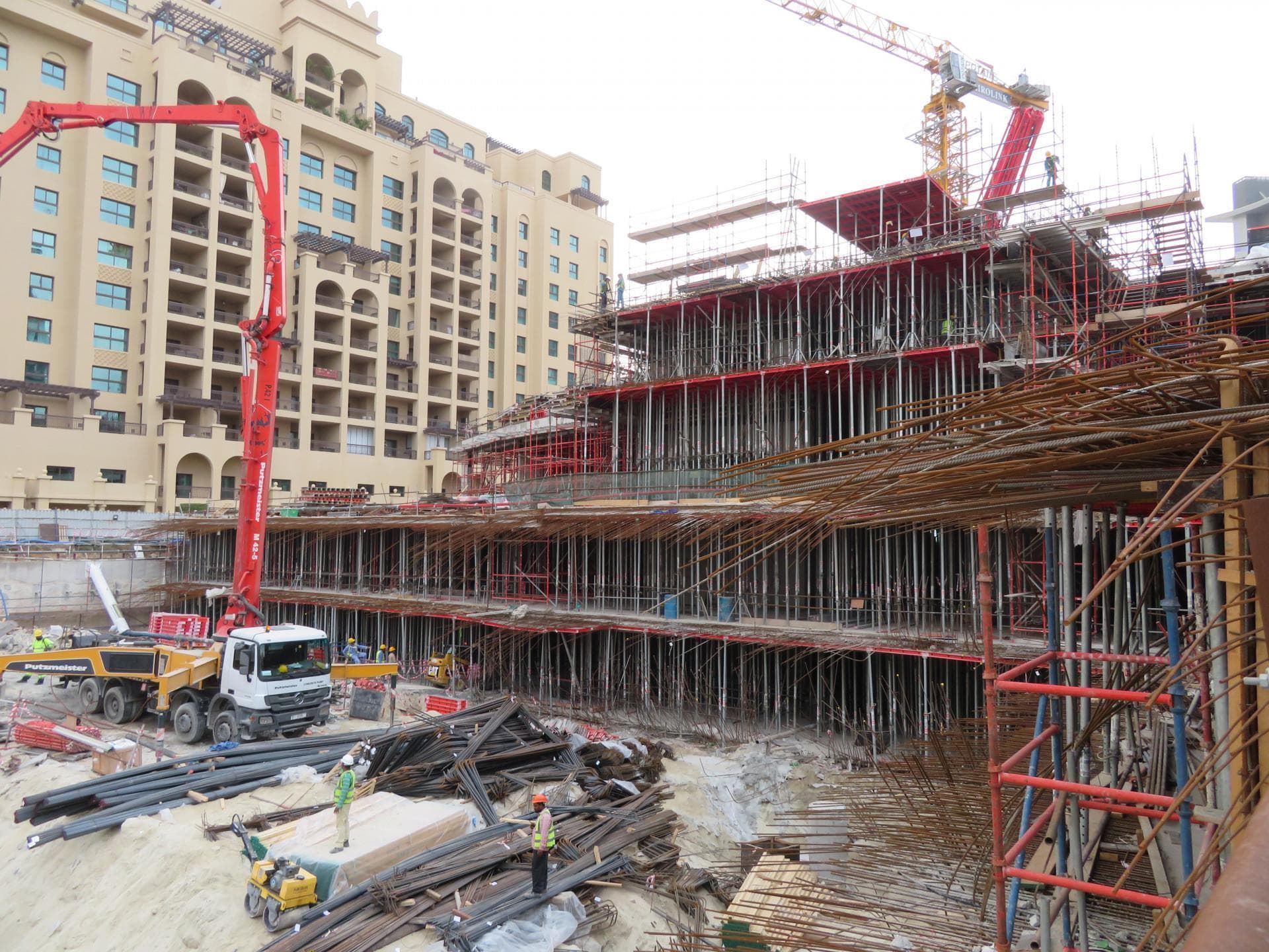 Seven Hotel And Apartments The Palm - Construction