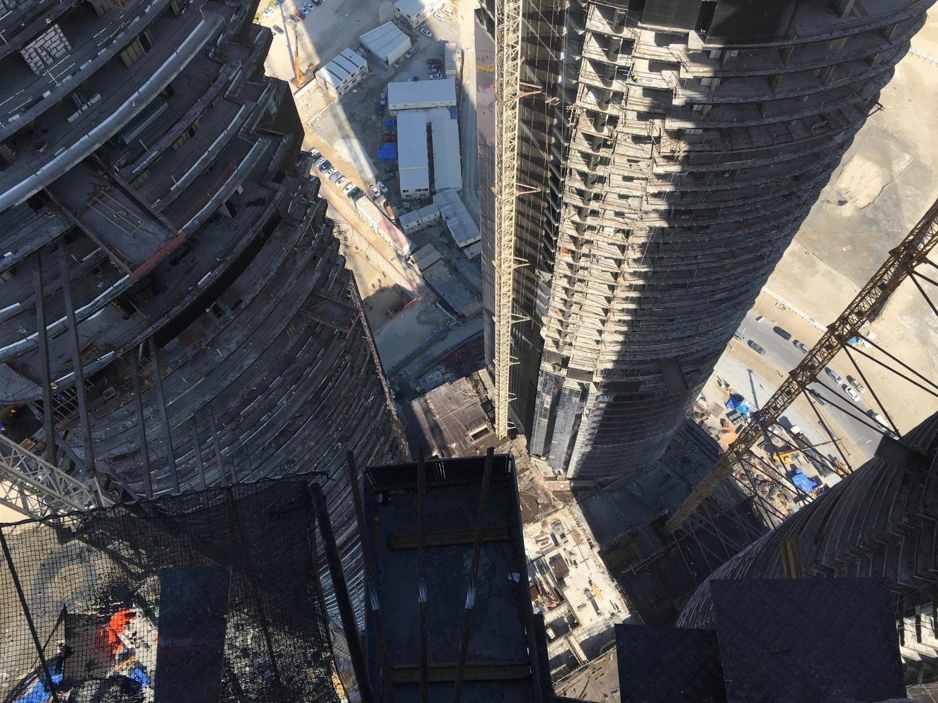 Towers By Paramount - Construction