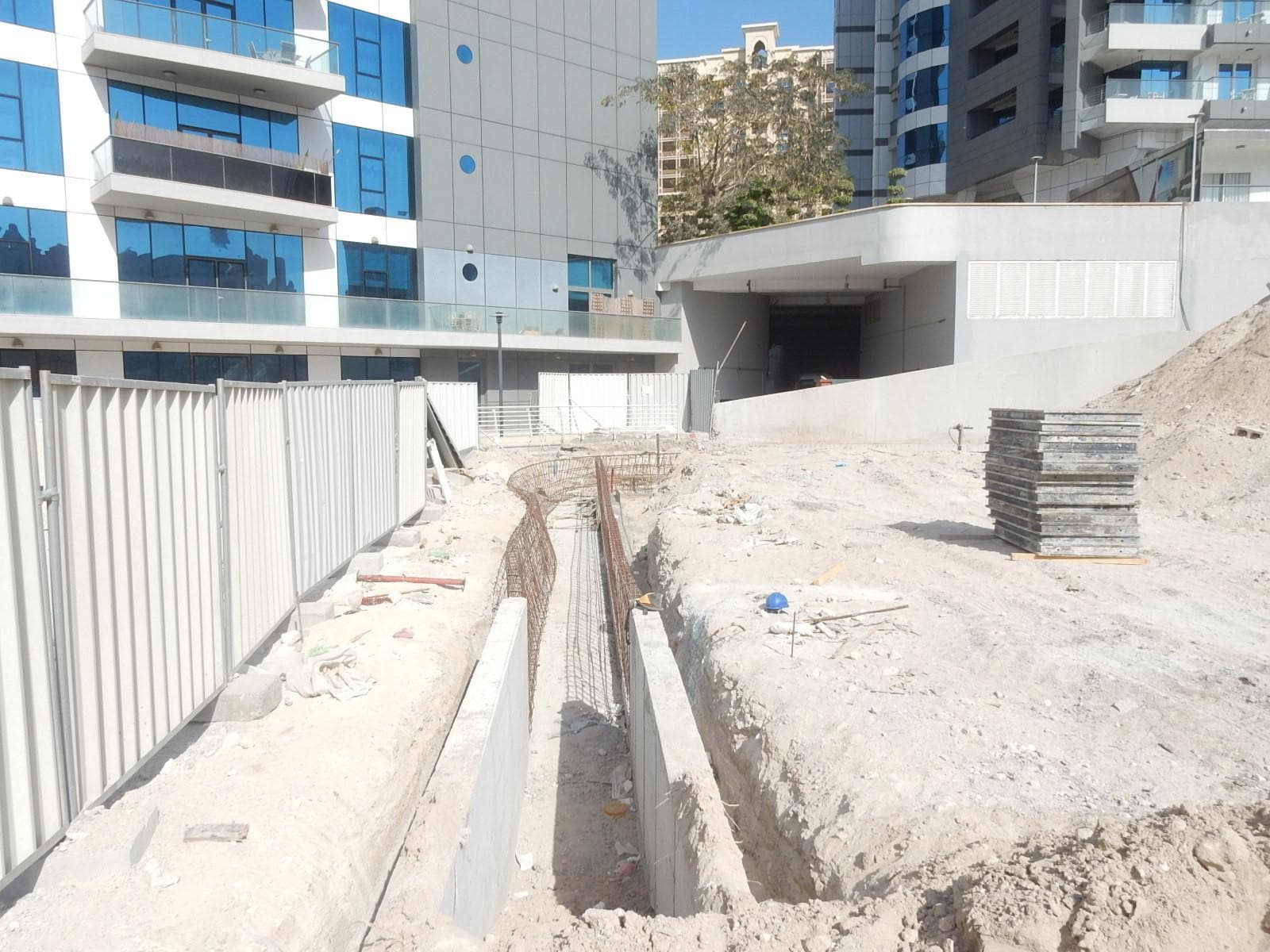 Seven Hotel And Apartments The Palm - Construction