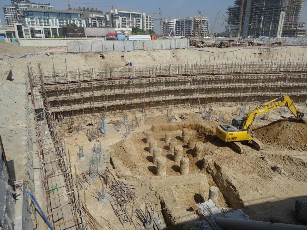 Riviera Beachfront - Construction