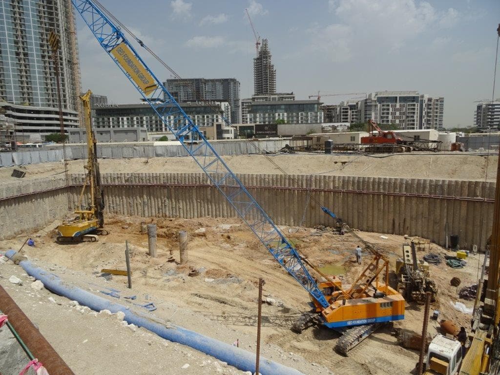 Riviera Beachfront - Construction