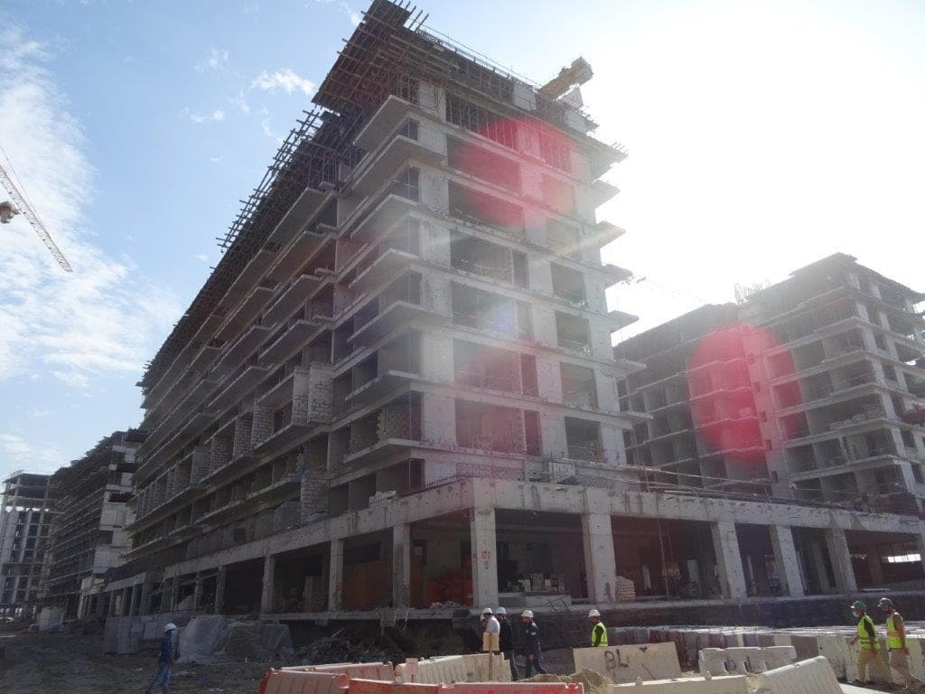Riviera 43 - Construction