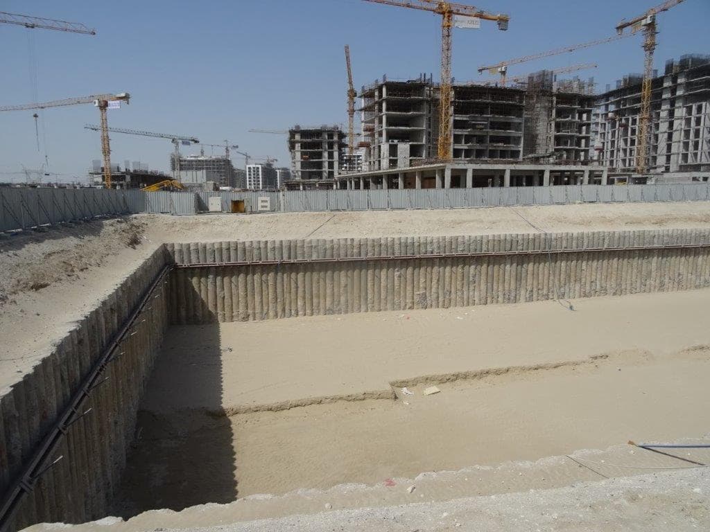 Riviera Beachfront - Construction