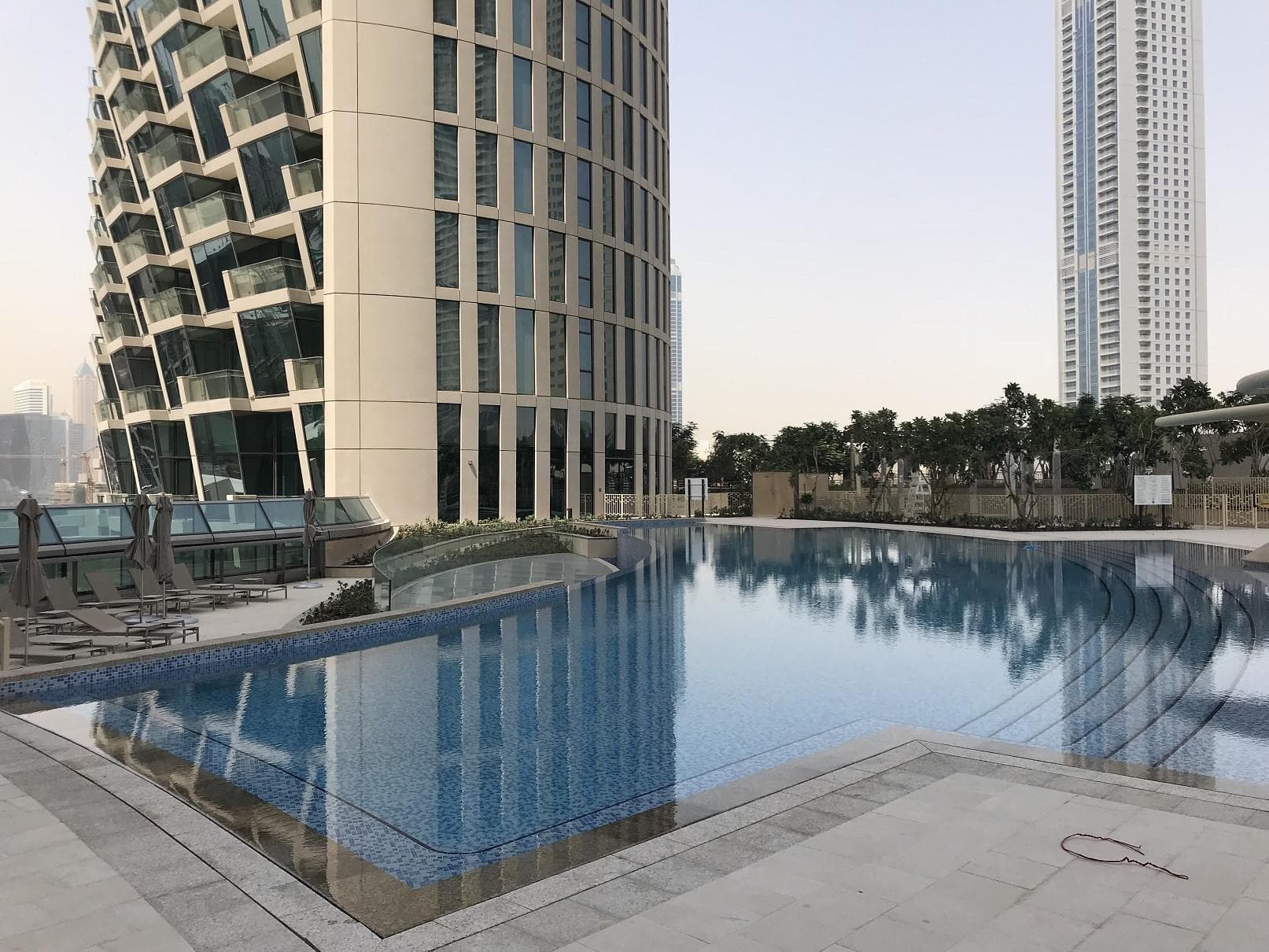Burj Vista - Construction