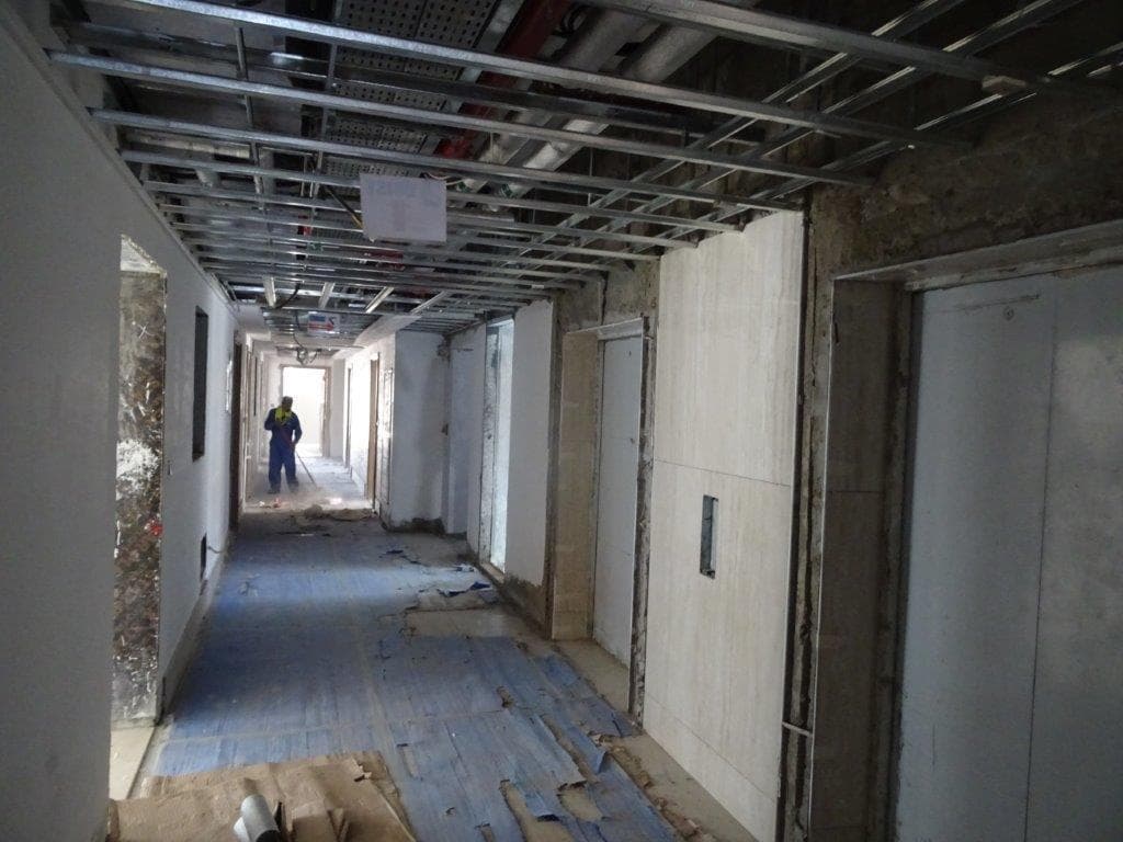 Riviera 15 - Construction