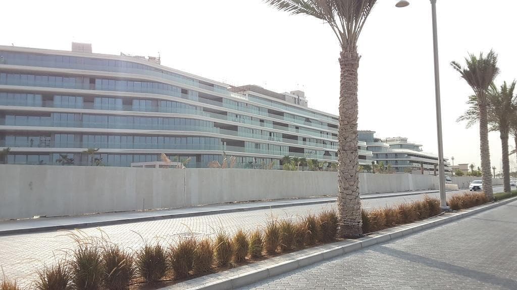 W Residences Dubai The Palm - Construction