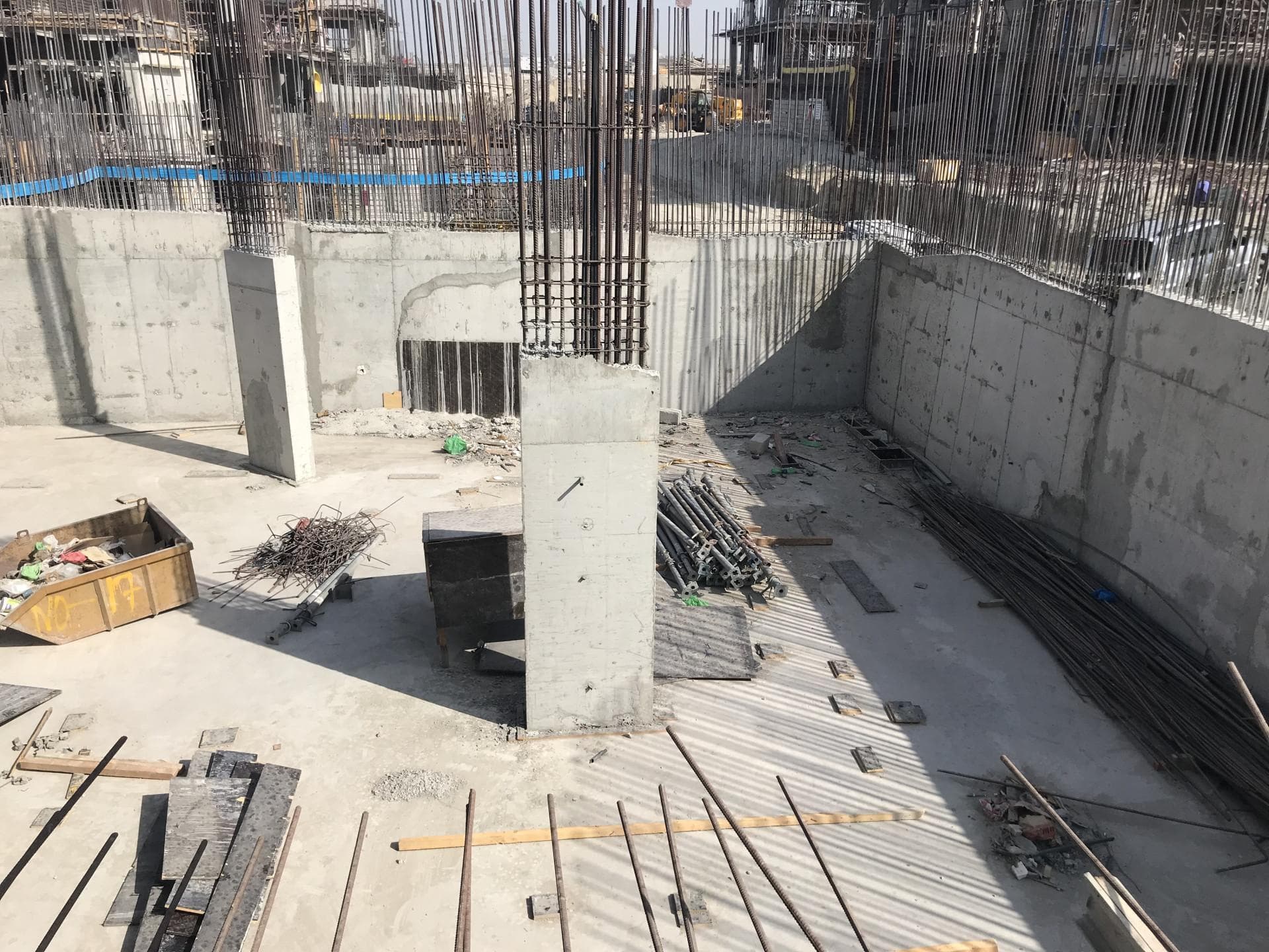 Riviera 15 - Construction