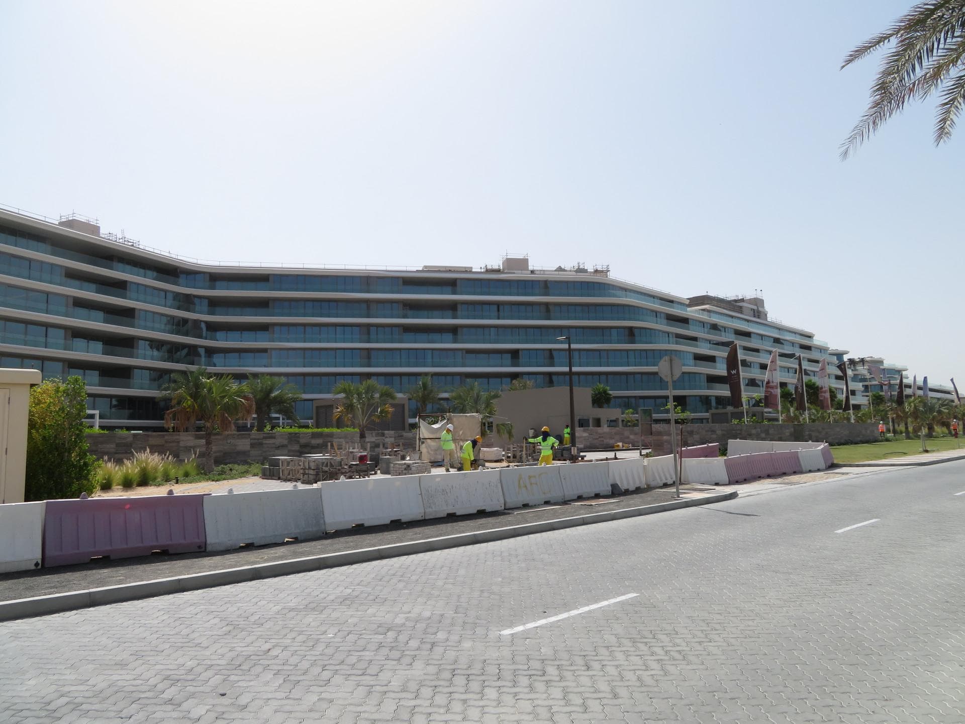 W Residences Dubai The Palm - Construction