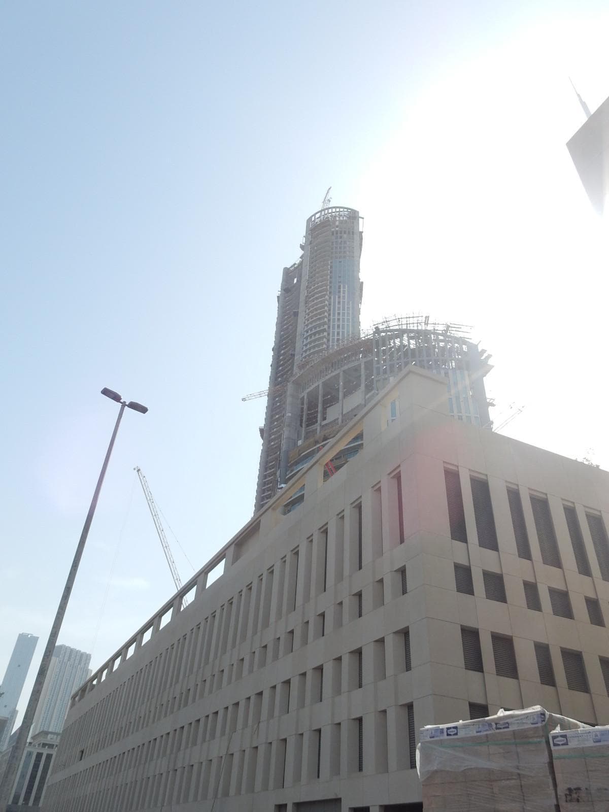 Burj Vista - Construction