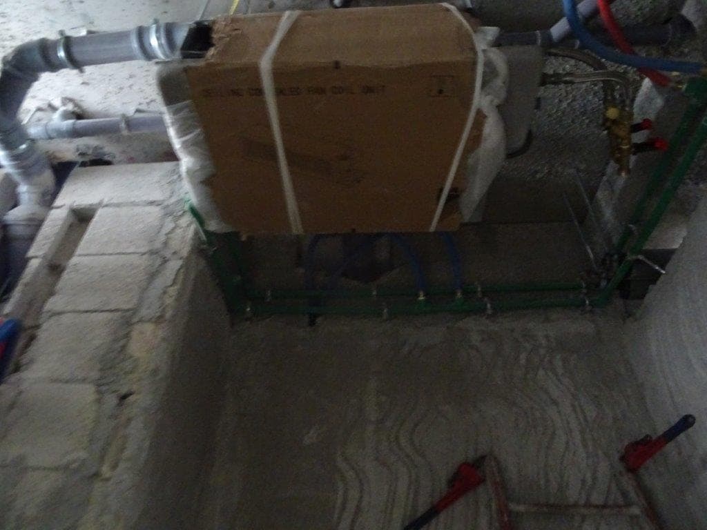 Riviera 42 - Construction
