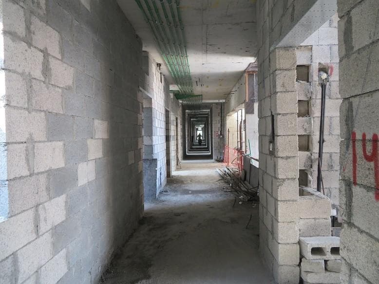 Riviera 15 - Construction