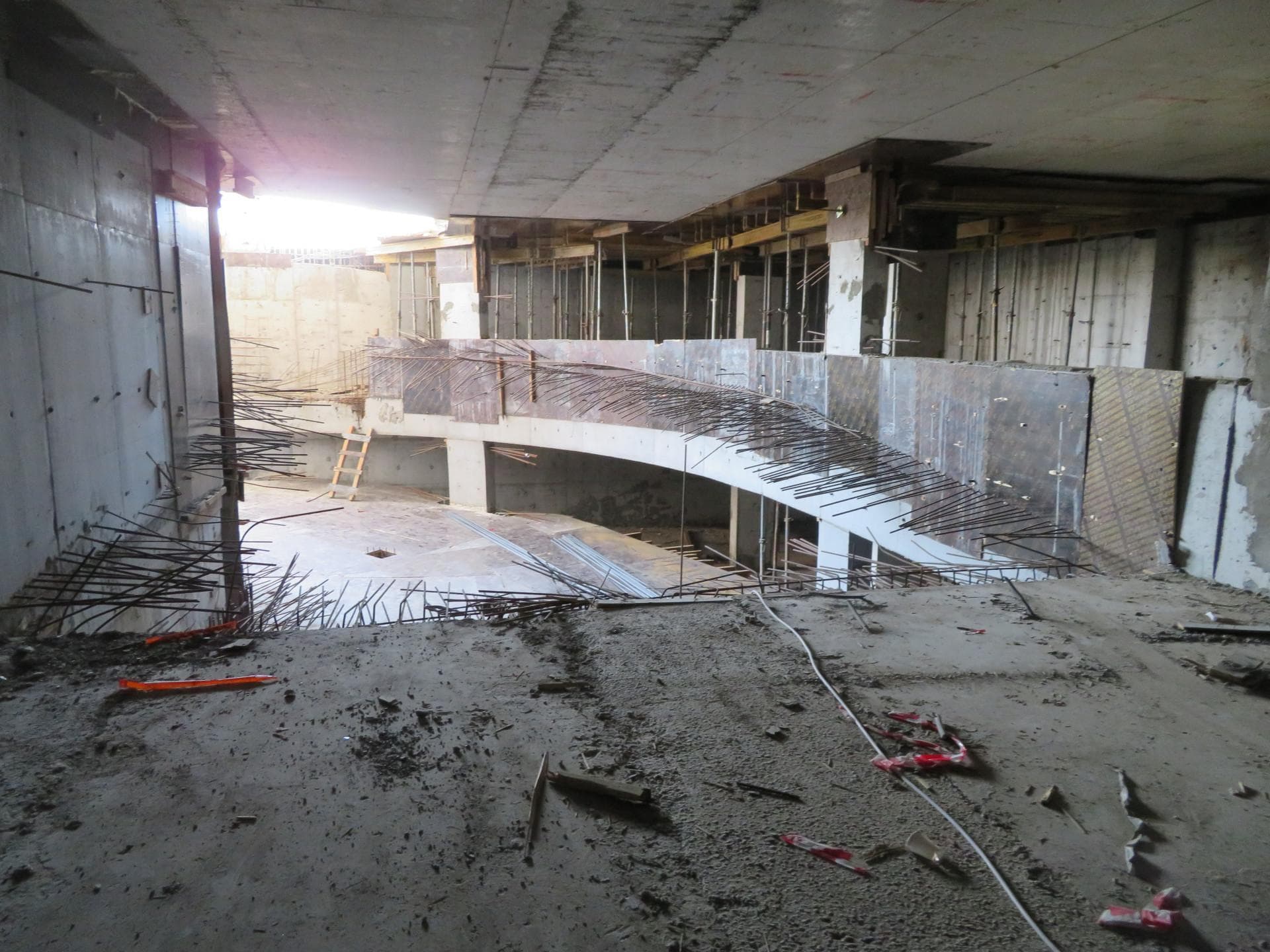 Riviera 32 - Construction