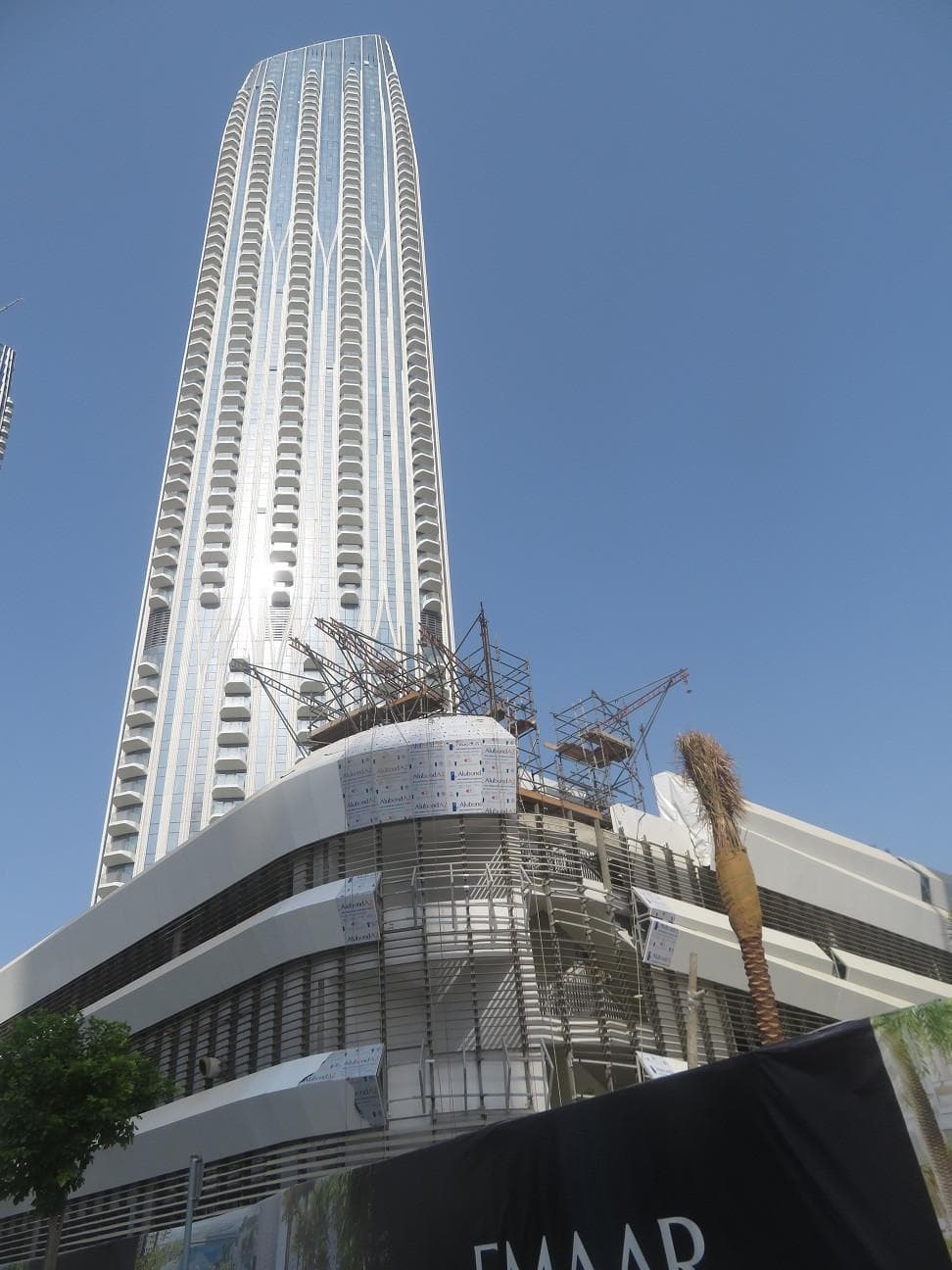 Address Harbour Point - Строительство