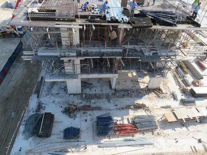 Riviera 38 - Construction