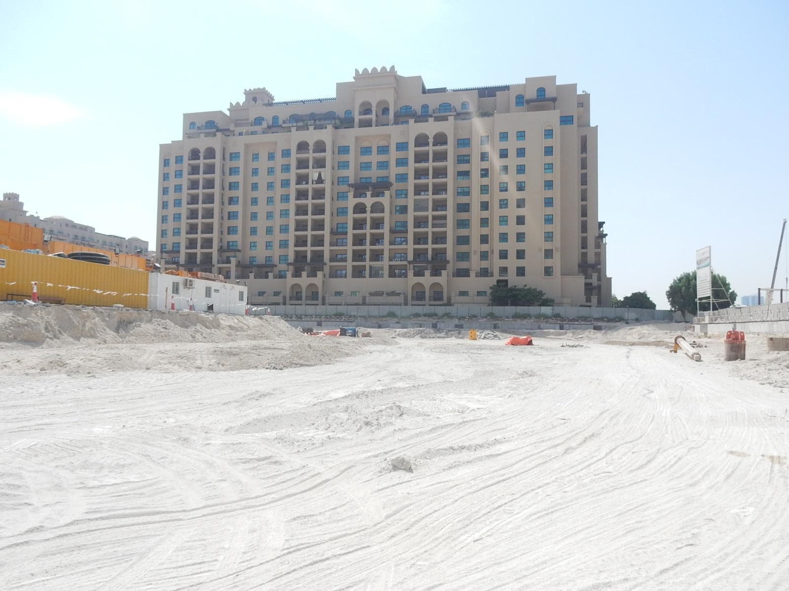 Seven Hotel And Apartments The Palm - Construction