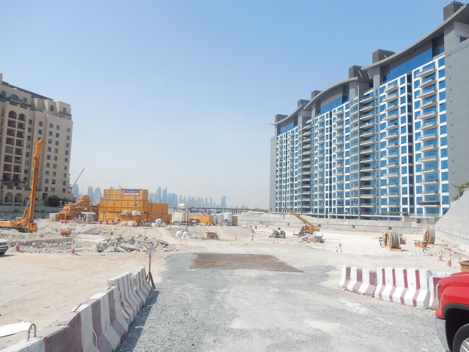 Seven Hotel And Apartments The Palm - Construction