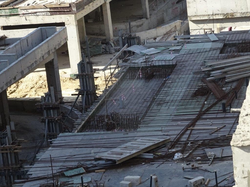 Riviera 42 - Construction