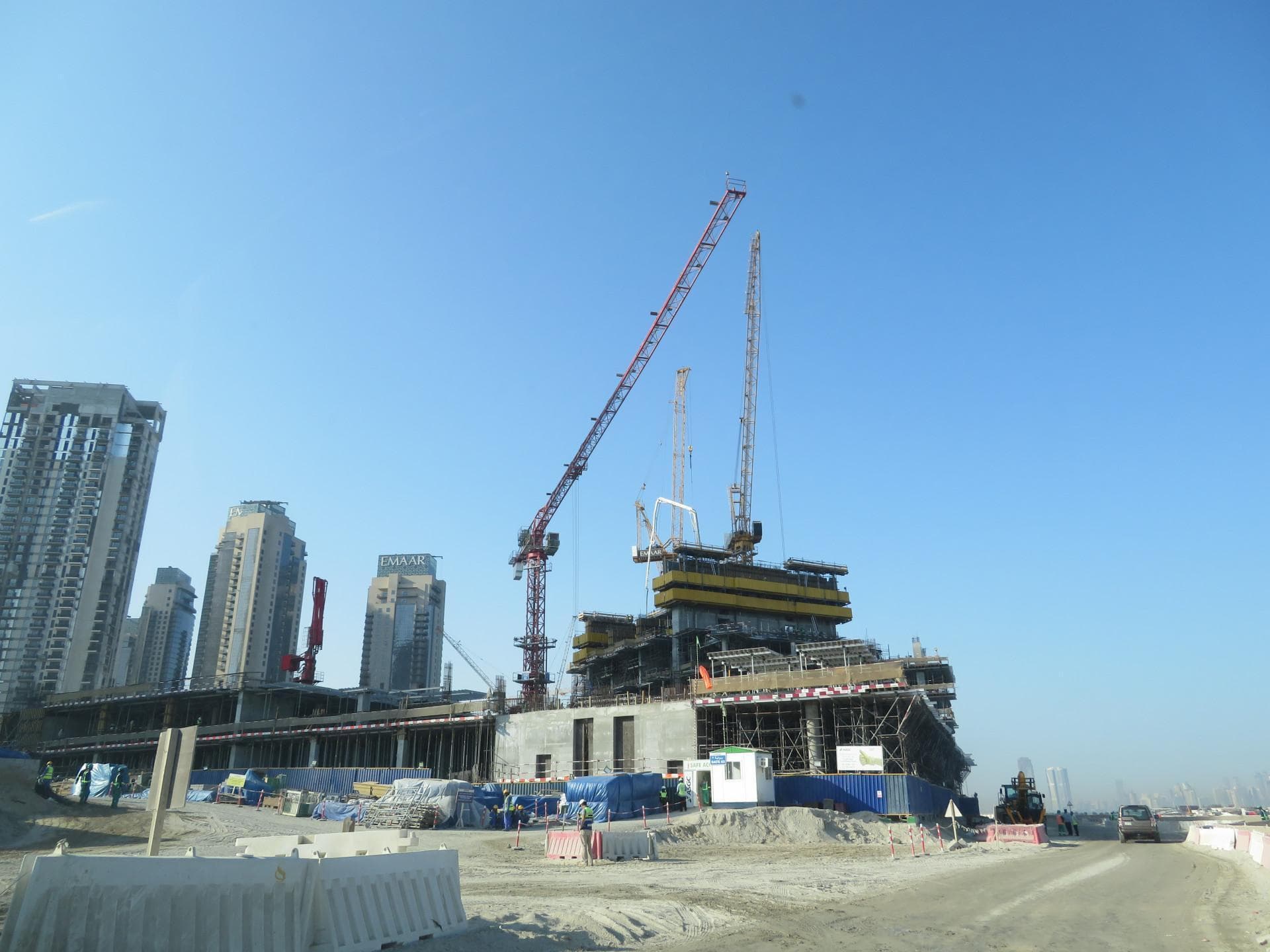 Address Harbour Point - Строительство