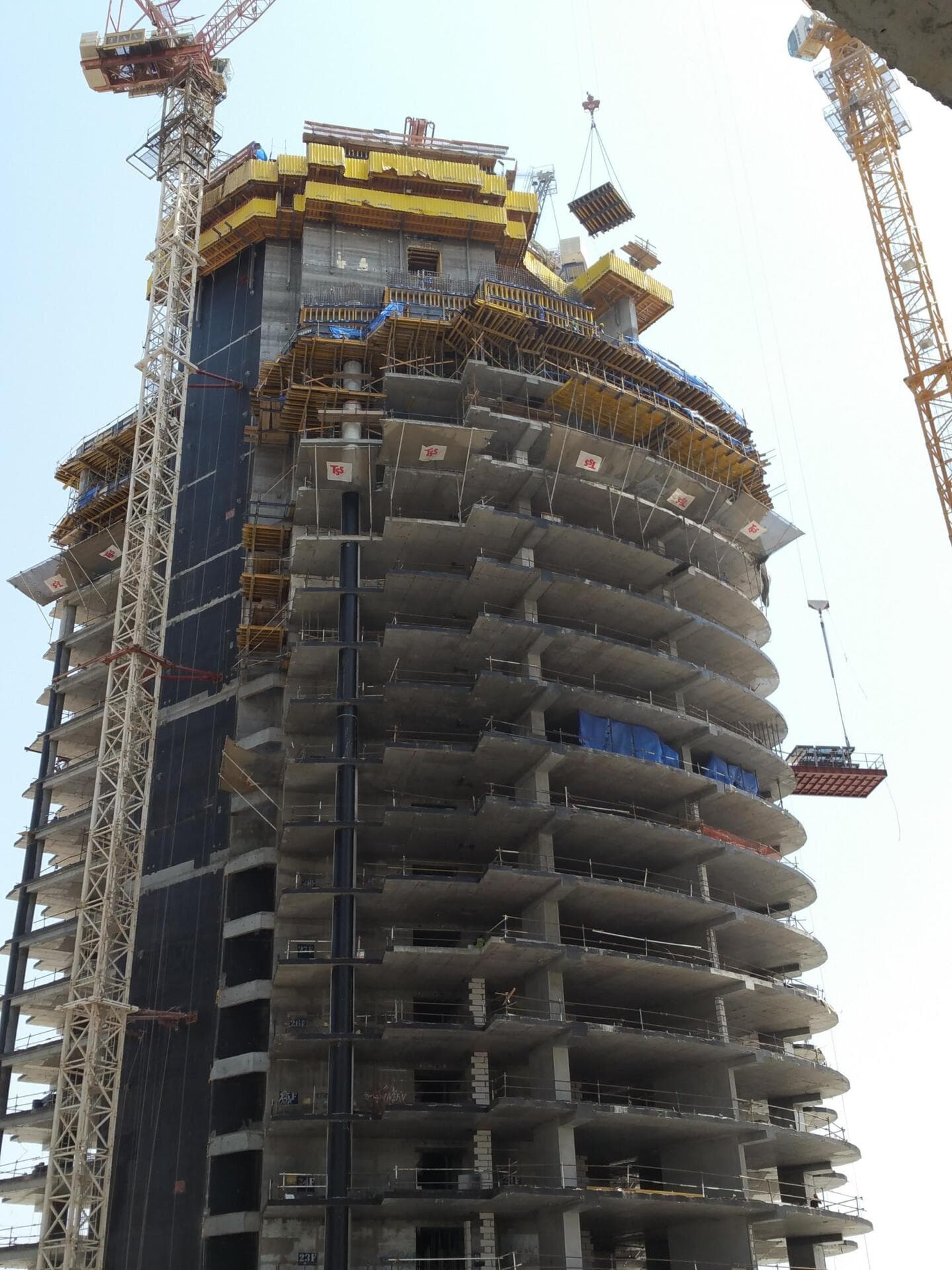 Towers By Paramount - Construction