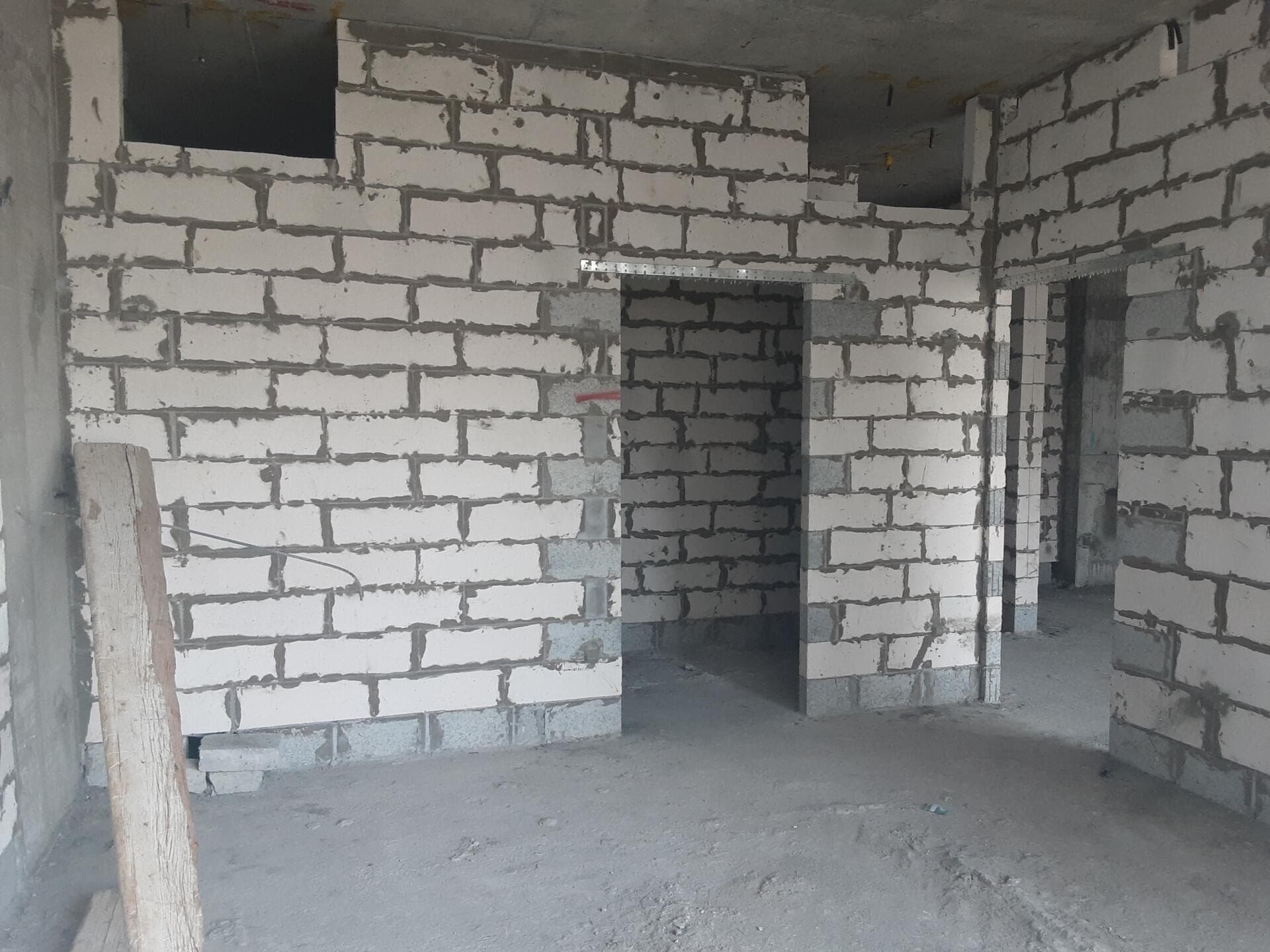 Royal Regency - Construction