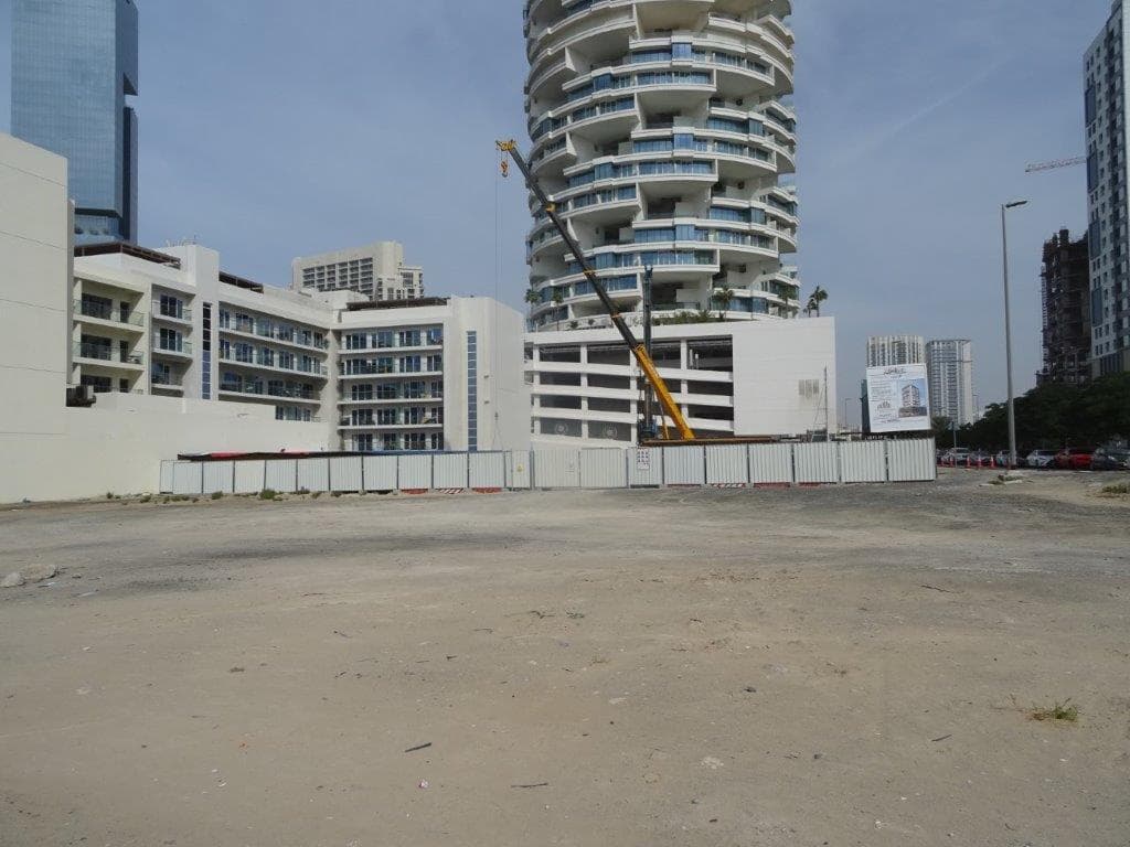 Views V - Construction